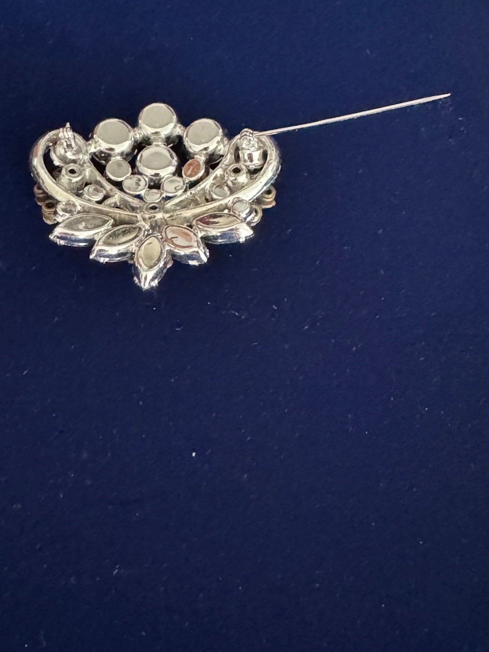 Juliana brooch - Picture 3 of 3